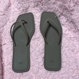 Greyish green sandals from H&M